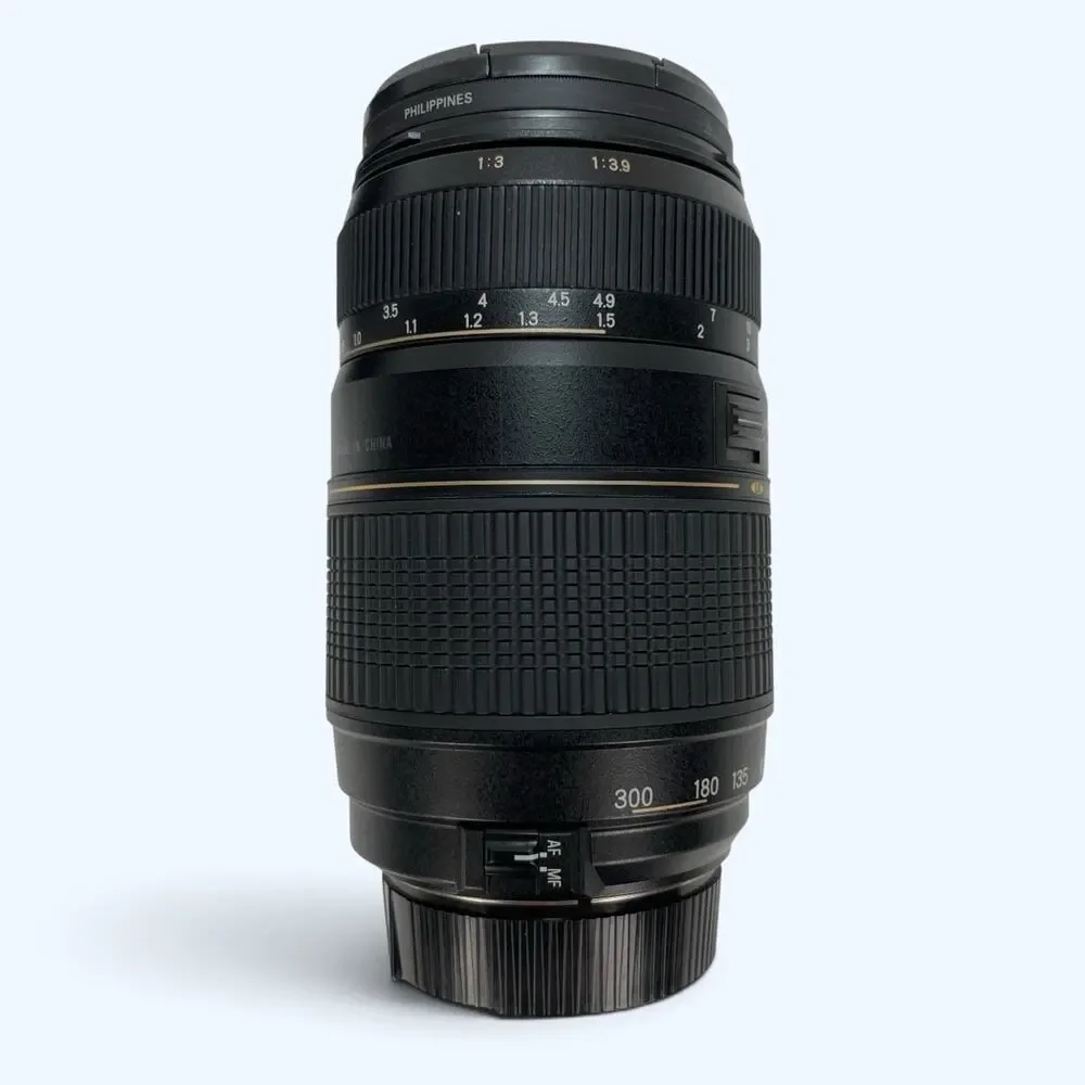 Tamron AF 70-300mm 1:4-5.6 Tele-Macro (1:2) Lens A17 with hood - Nikon F
